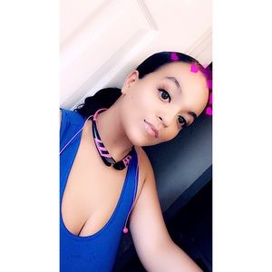 Meet your Posher, April